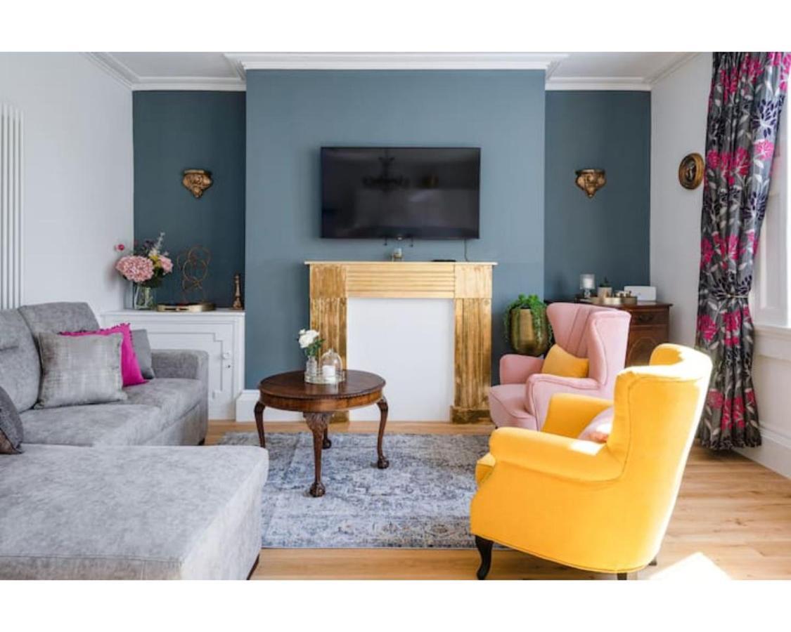The Gilt Apartment Bath Luaran gambar